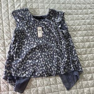 Banana Republic top open in back